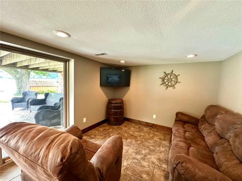 22608 262nd Street Delhi IA 52223