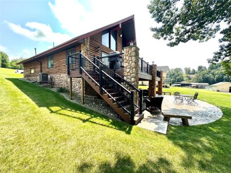 22608 262nd Street Delhi IA 52223