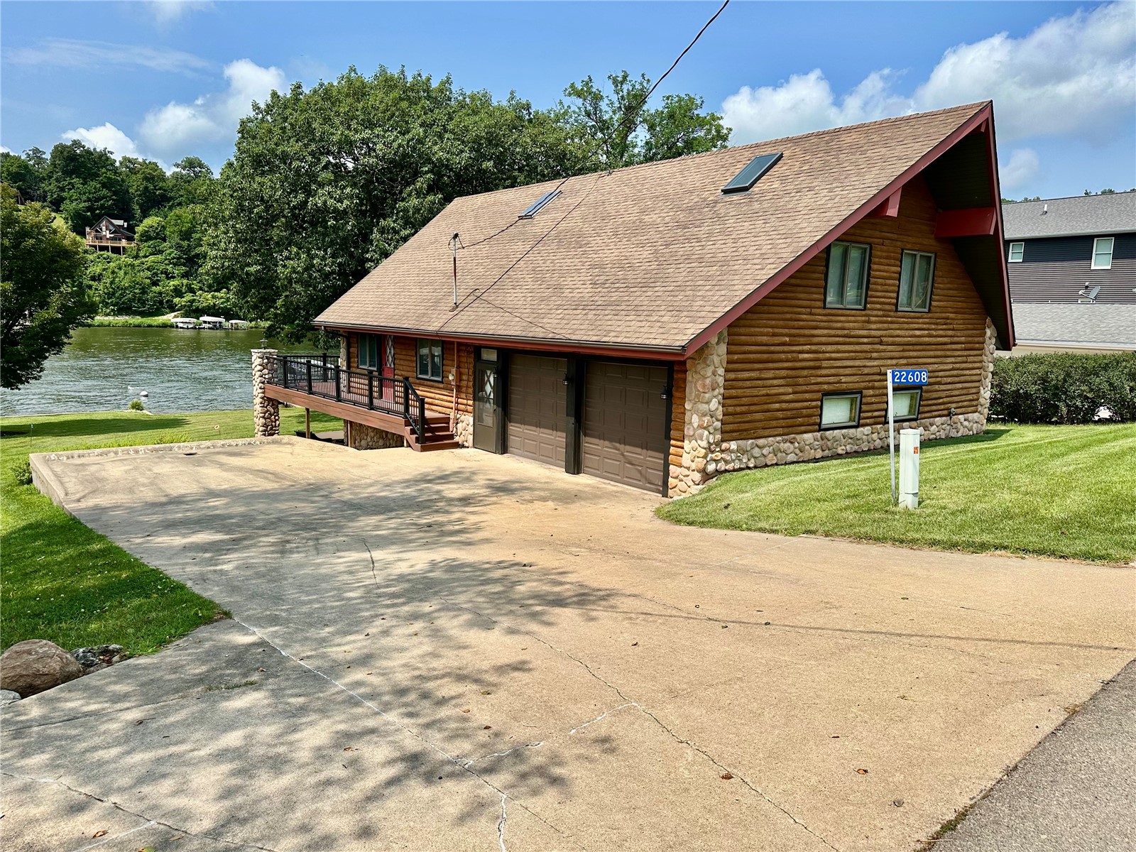 22608 262nd Street Delhi IA 52223