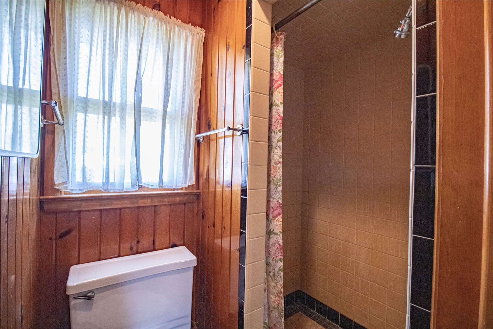 501 S Oak Street Anamosa IA 52205