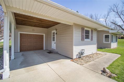 501 S Oak Street Anamosa IA 52205