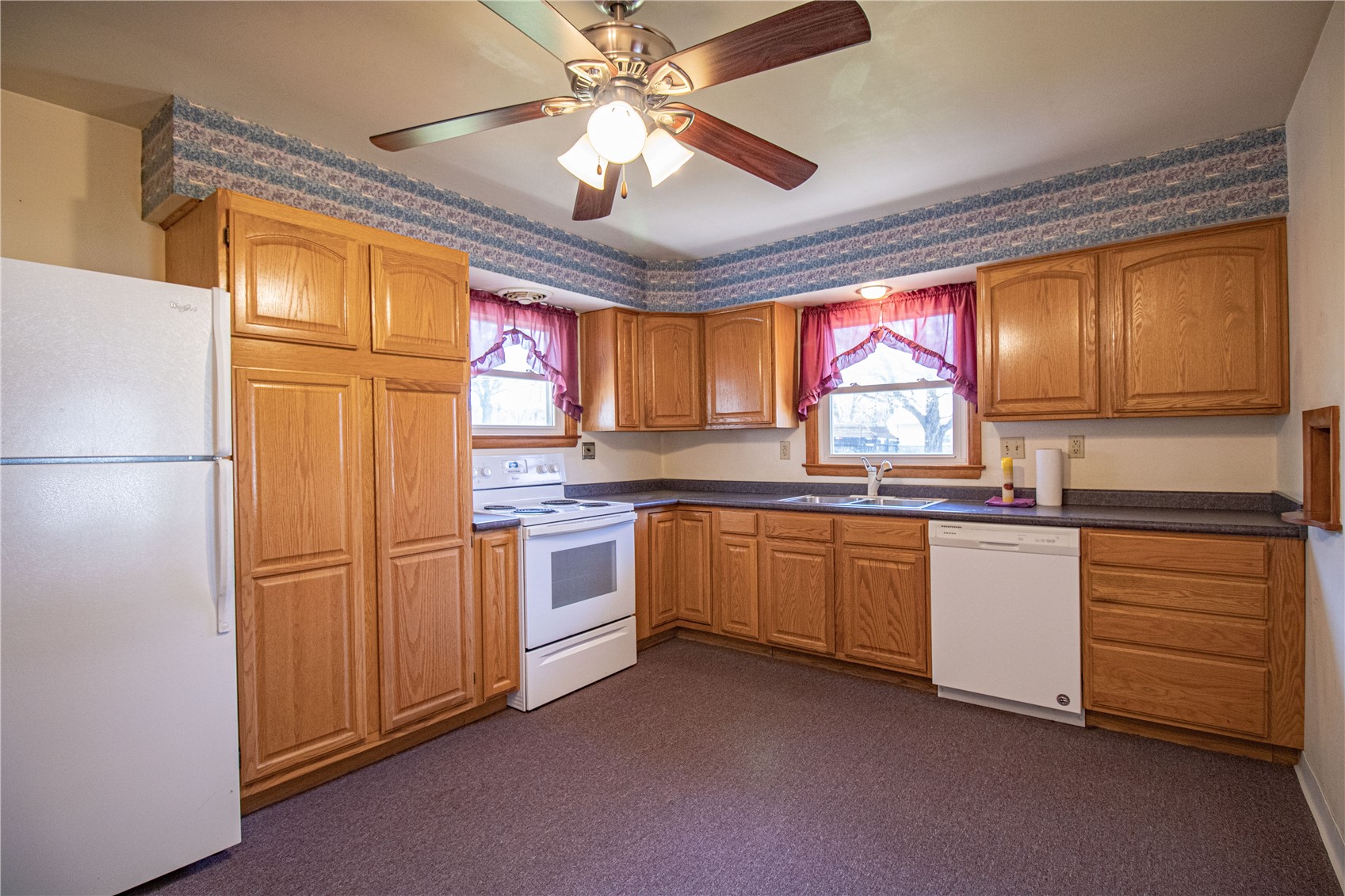 501 S Oak Street Anamosa IA 52205