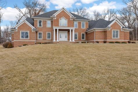 5012 Autumn Drive NE Cedar Rapids IA 52411