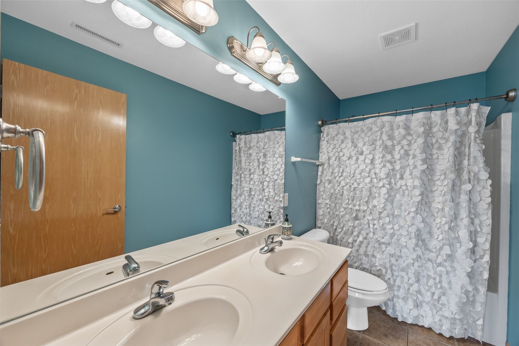 2812 Broken Woods Drive Coralville IA 52241