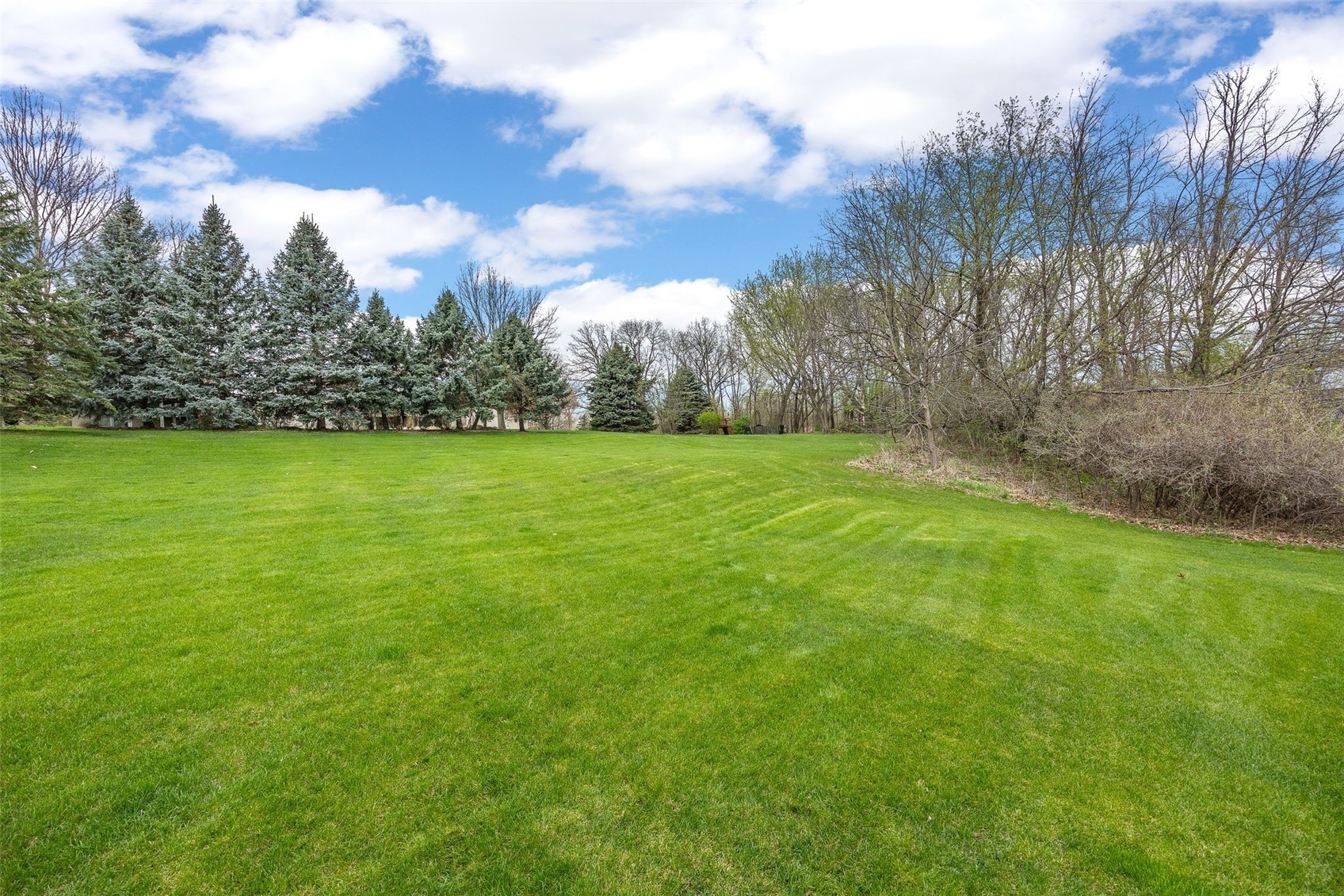 2812 Broken Woods Drive Coralville IA 52241