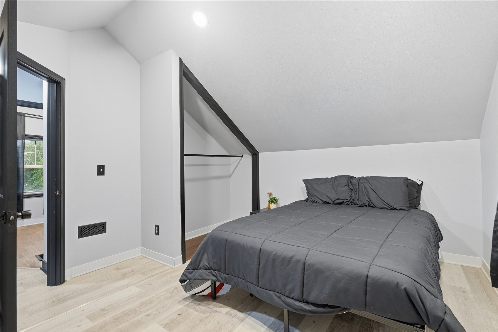 1122 32nd Street NE Cedar Rapids IA 52402