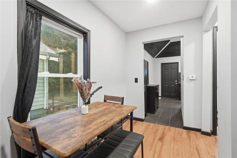 1122 32nd Street NE Cedar Rapids IA 52402
