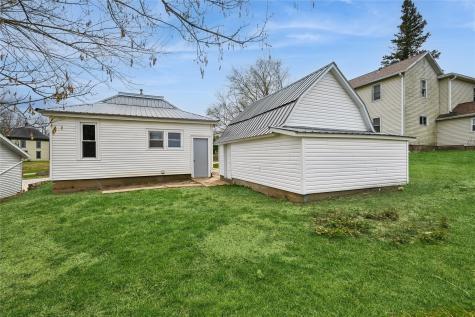 28 W Maple Street Central City IA 52214