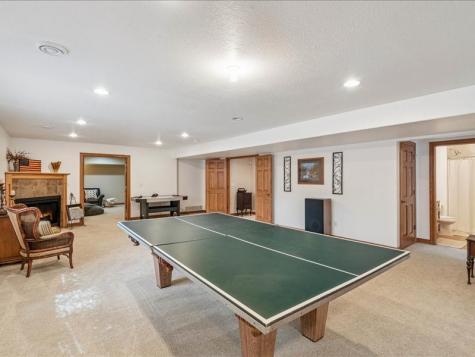 529 Jefferson Court Center Point IA 52213