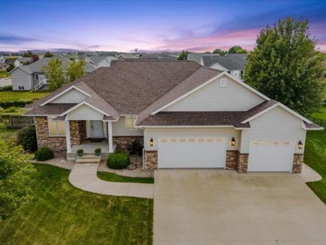 529 Jefferson Court Center Point IA 52213
