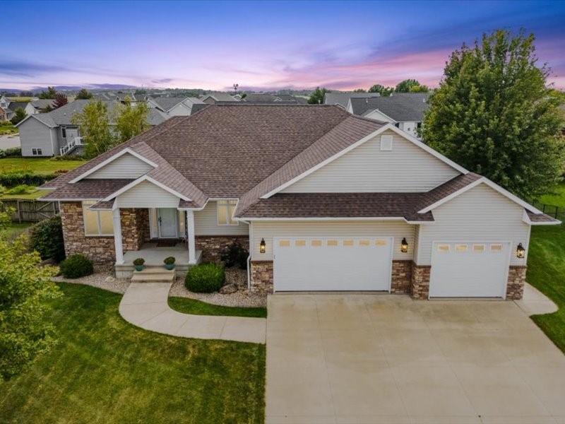 529 Jefferson Court Center Point IA 52213