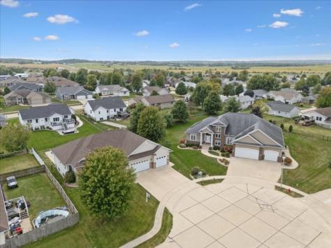 529 Jefferson Court Center Point IA 52213