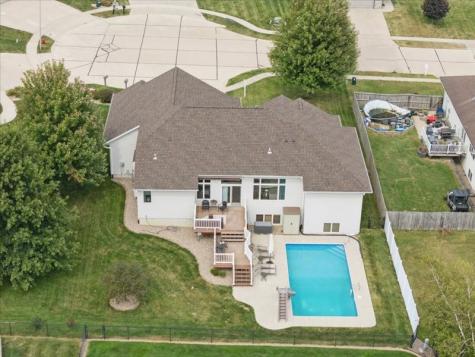 529 Jefferson Court Center Point IA 52213
