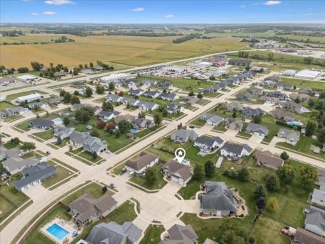 529 Jefferson Court Center Point IA 52213