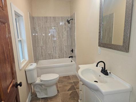 1806 8th Avenue Belle Plaine IA 52208
