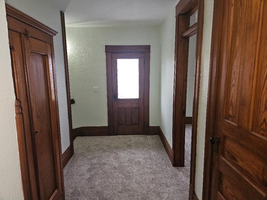 1806 8th Avenue Belle Plaine IA 52208