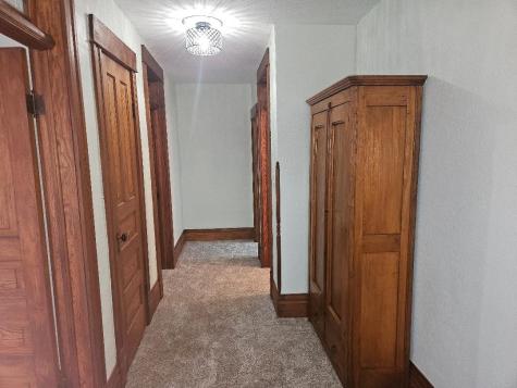 1806 8th Avenue Belle Plaine IA 52208