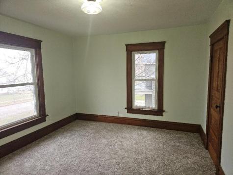 1806 8th Avenue Belle Plaine IA 52208