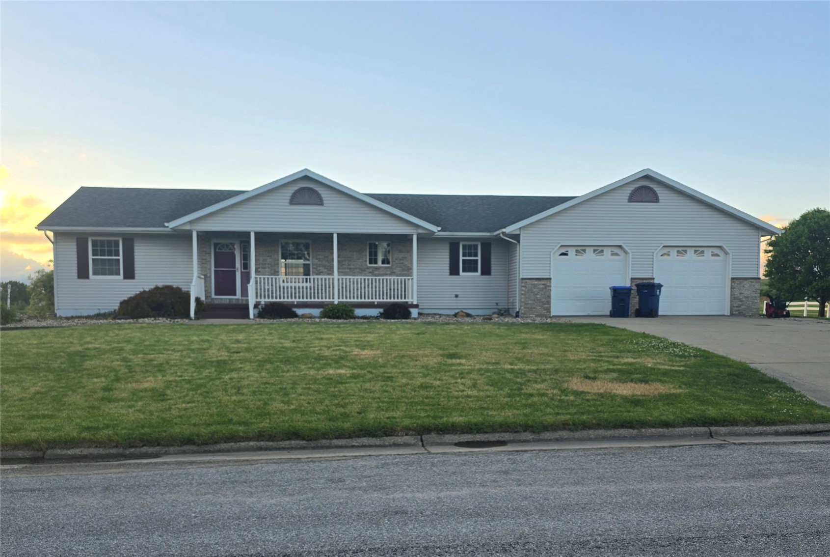 211 Eisenhower Drive Wyoming IA 52362