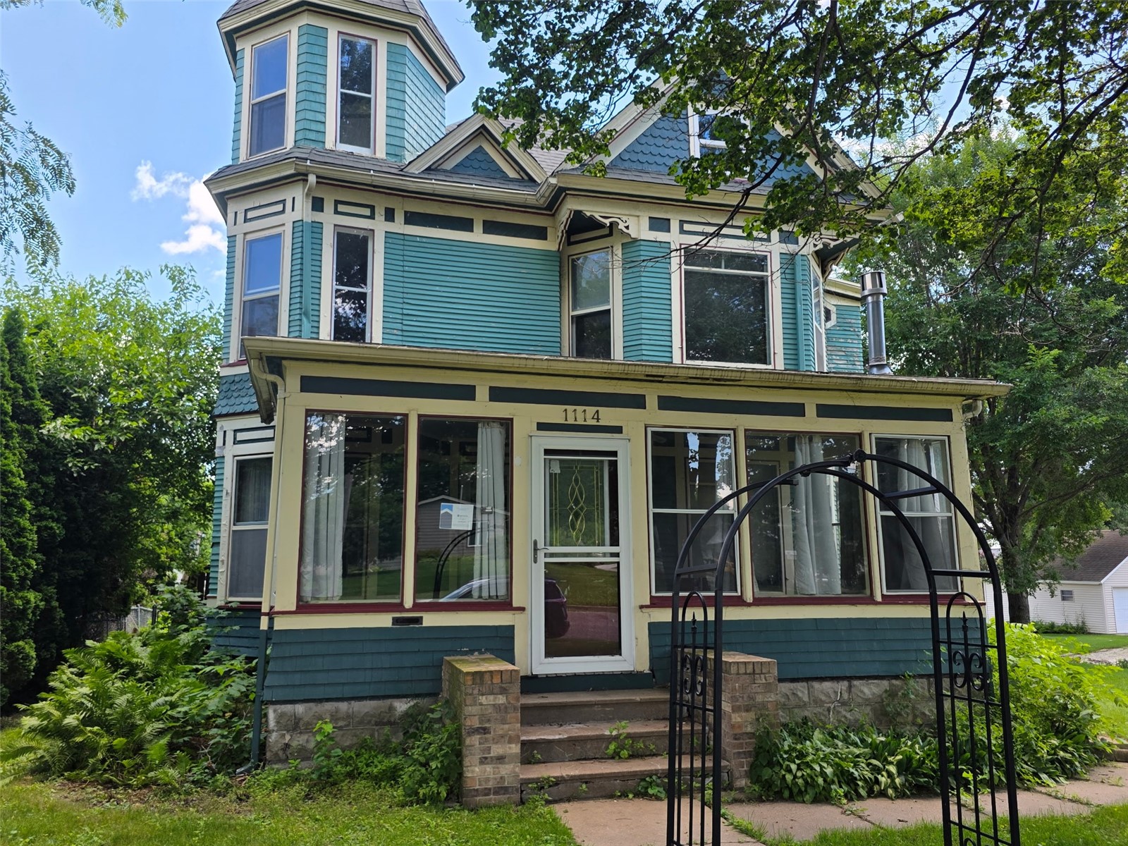 1114 2nd Avenue Vinton IA 52349