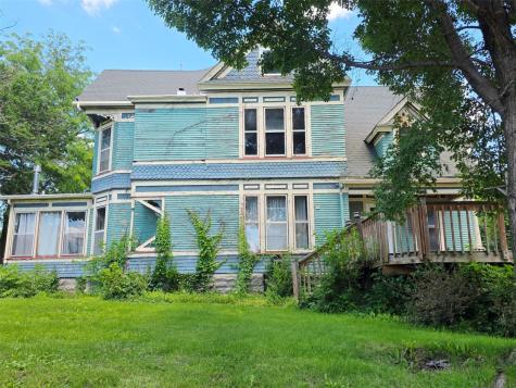 1114 2nd Avenue Vinton IA 52349