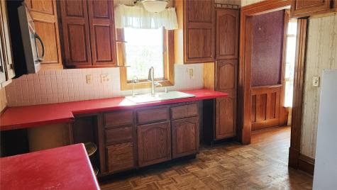 1114 2nd Avenue Vinton IA 52349
