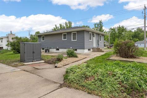 3030 O Avenue NW Cedar Rapids IA 52405
