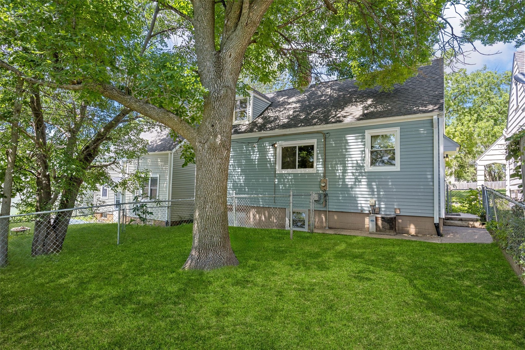 411 22nd Street Cedar Rapids IA 52402