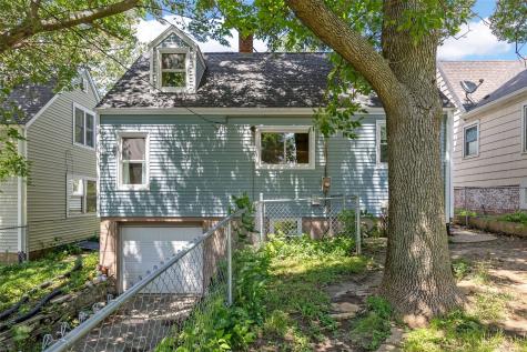 411 22nd Street Cedar Rapids IA 52402