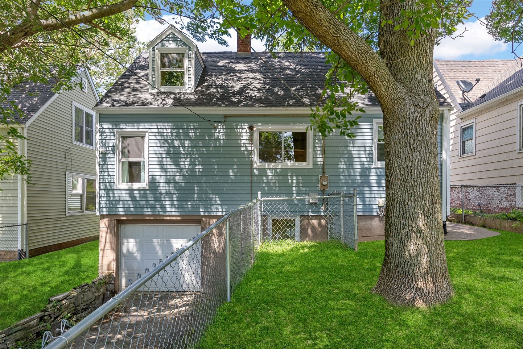 411 22nd Street Cedar Rapids IA 52402