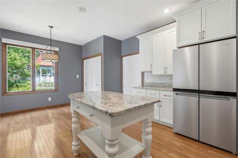 315 Wood Creek Lane Muscatine IA 52761