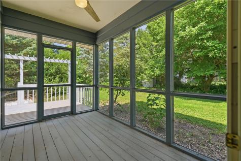 315 Wood Creek Lane Muscatine IA 52761