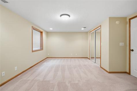 315 Wood Creek Lane Muscatine IA 52761