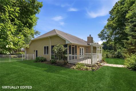 315 Wood Creek Lane Muscatine IA 52761