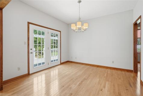 315 Wood Creek Lane Muscatine IA 52761