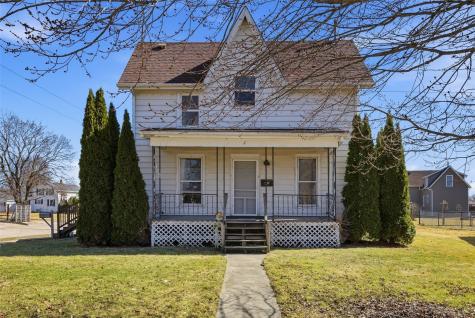 503 S Maple Street Monticello IA 52310