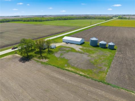 2921 220th Street Winthrop IA 50682
