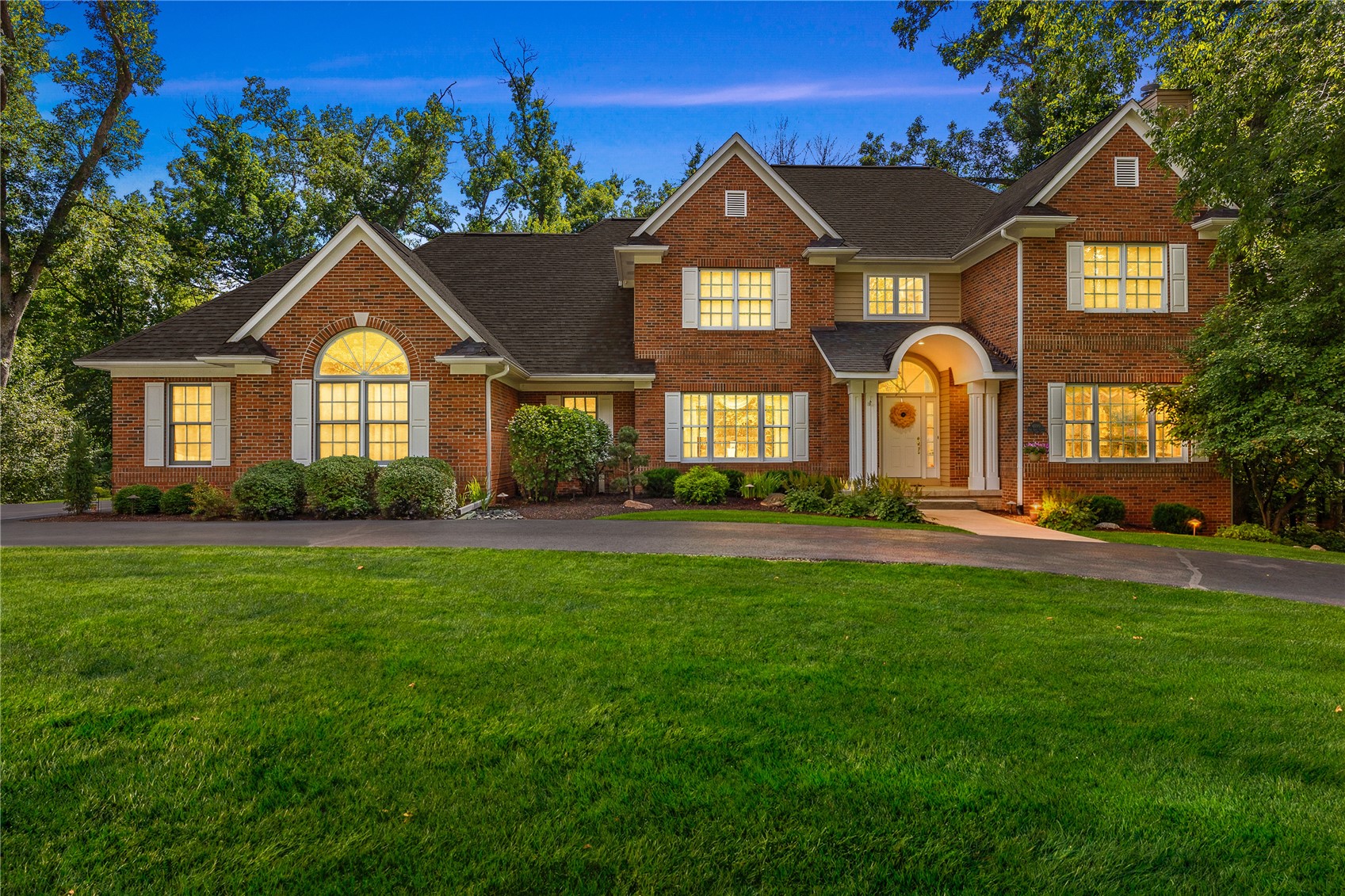 4899 Oak Grove Court NE Cedar Rapids IA 52411