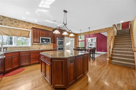 4899 Oak Grove Court NE Cedar Rapids IA 52411
