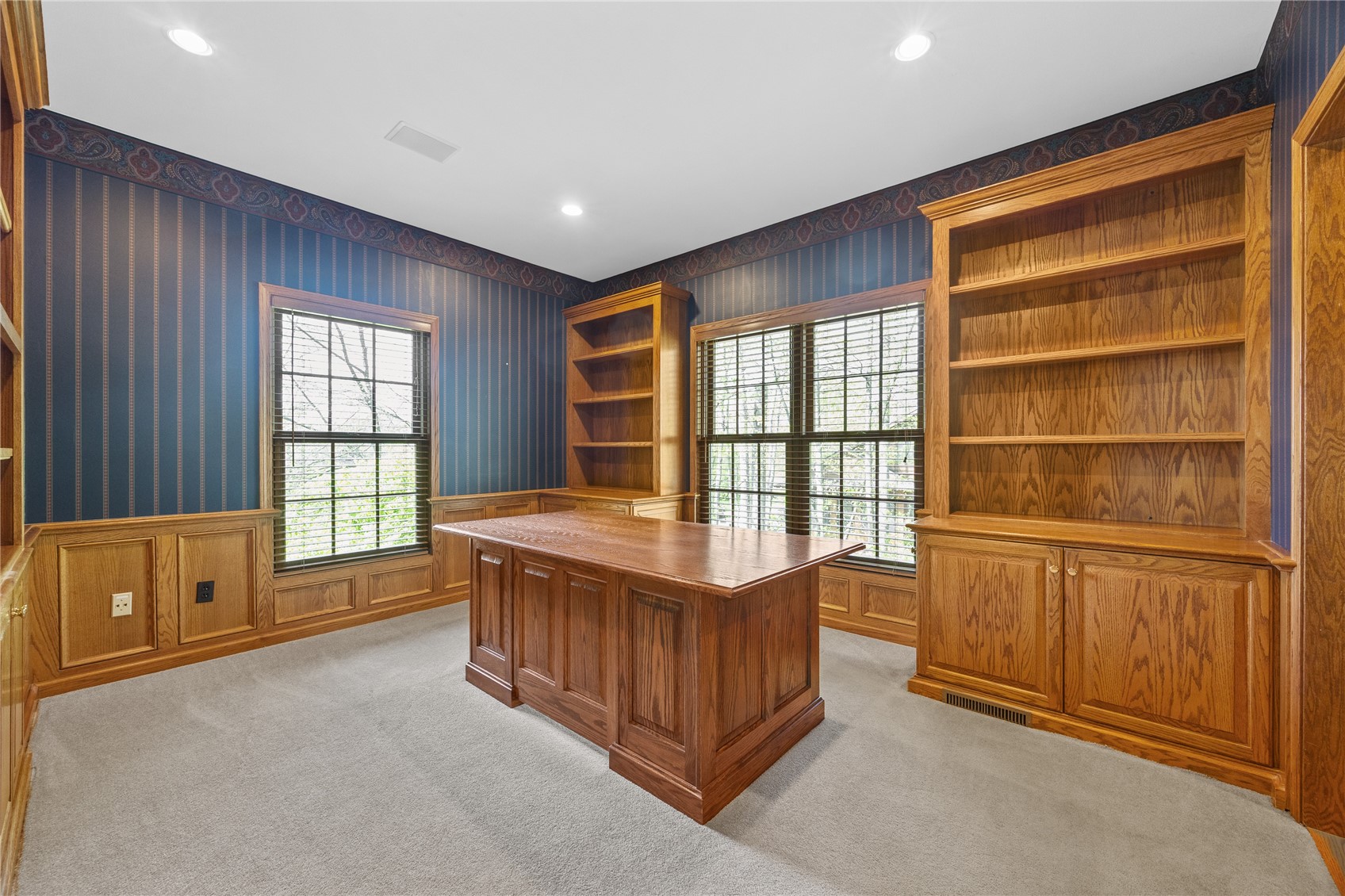 4899 Oak Grove Court NE Cedar Rapids IA 52411