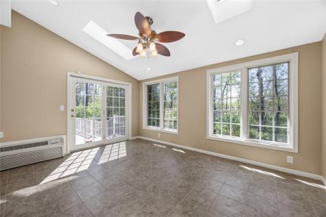 4899 Oak Grove Court NE Cedar Rapids IA 52411