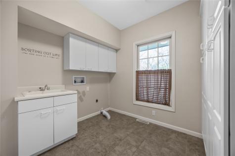 4899 Oak Grove Court NE Cedar Rapids IA 52411