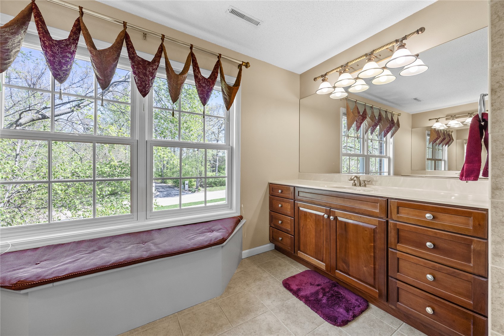 4899 Oak Grove Court NE Cedar Rapids IA 52411