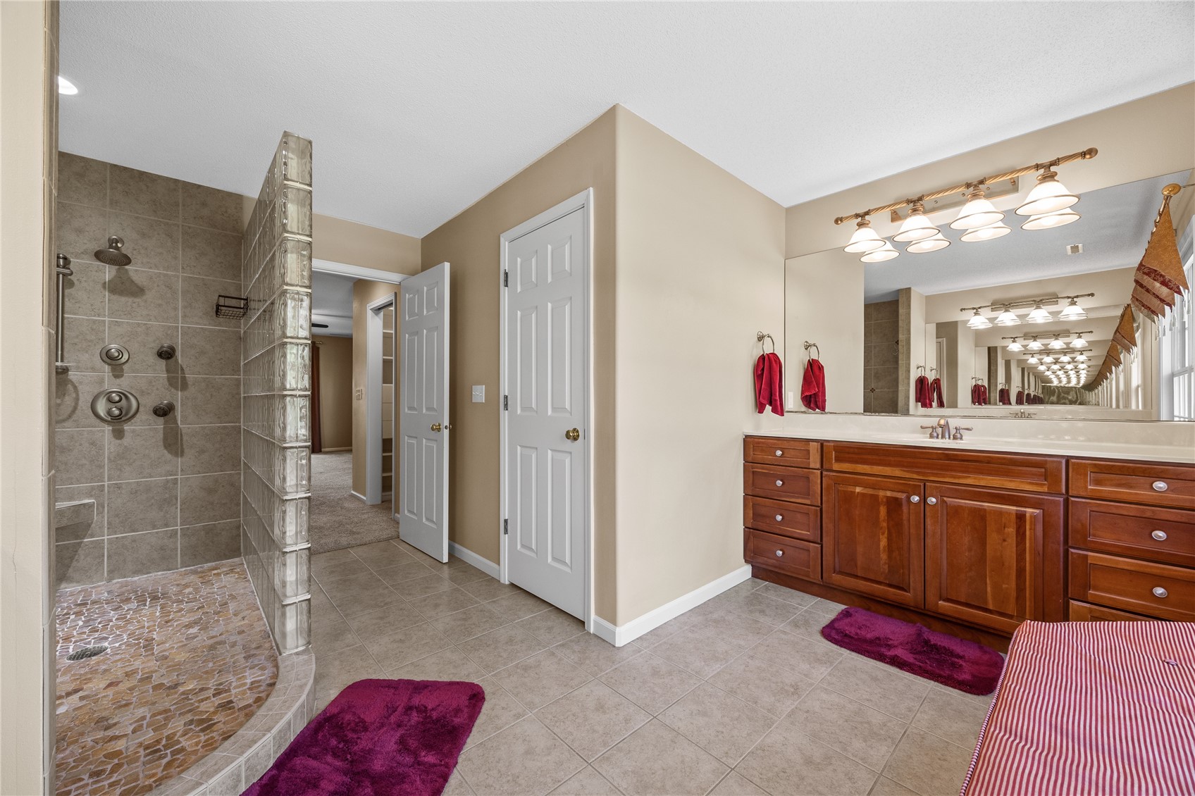 4899 Oak Grove Court NE Cedar Rapids IA 52411