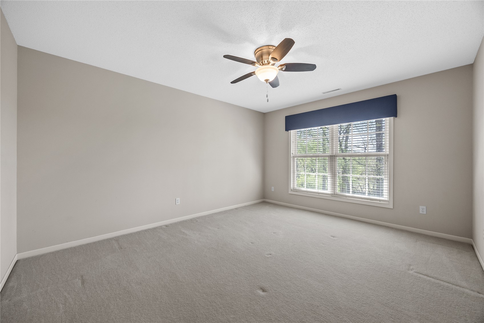4899 Oak Grove Court NE Cedar Rapids IA 52411