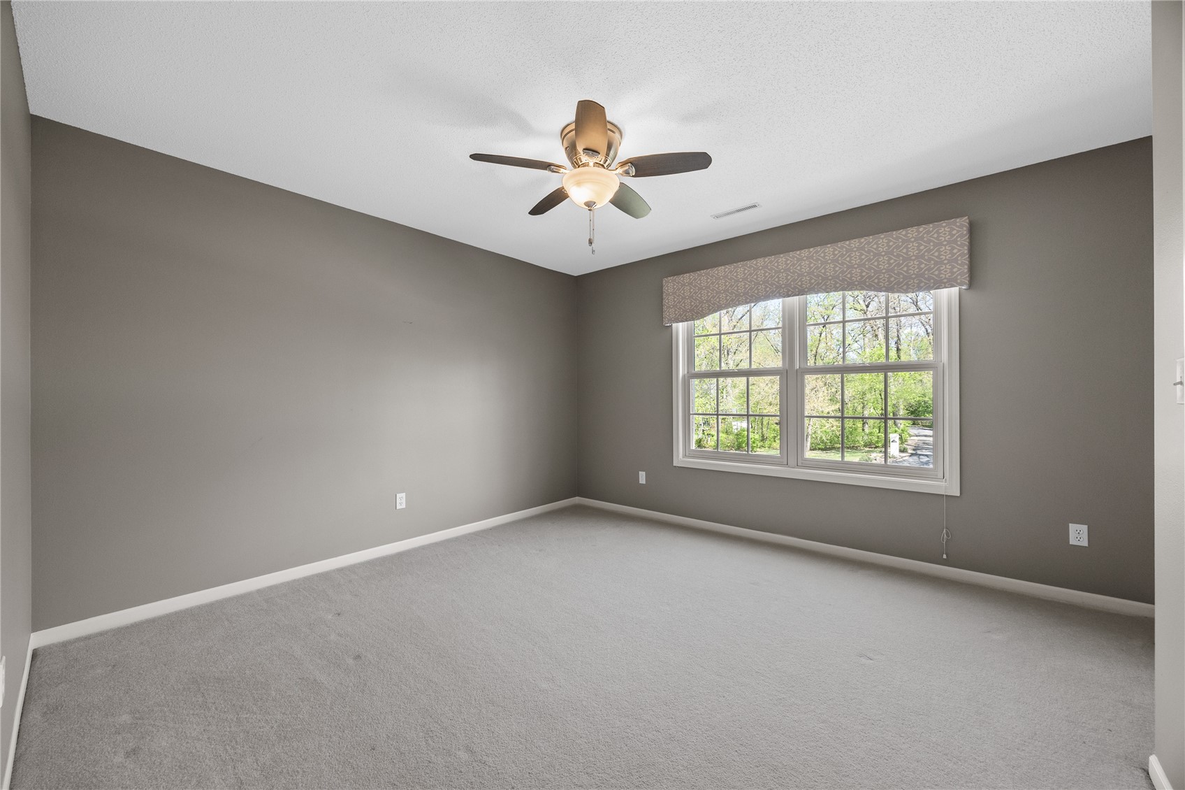 4899 Oak Grove Court NE Cedar Rapids IA 52411