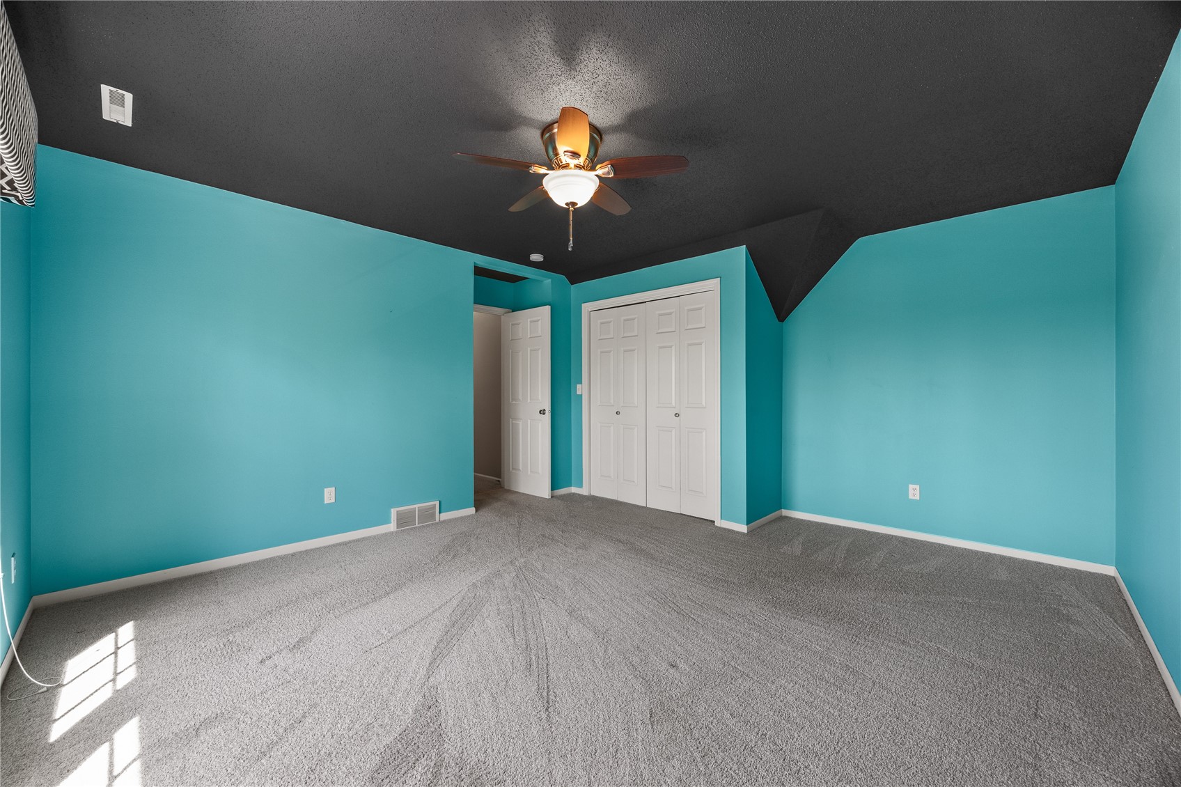 4899 Oak Grove Court NE Cedar Rapids IA 52411