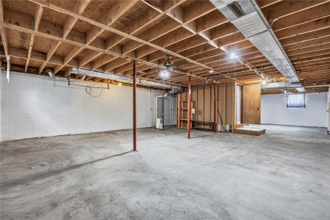 1105 18th Avenue SW Cedar Rapids IA 52404