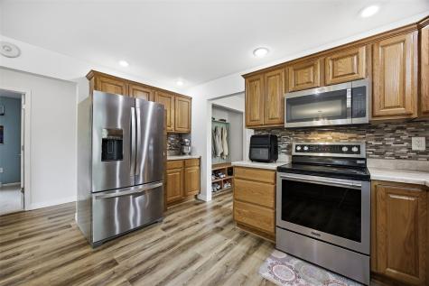 1103 E 1st Street Anamosa IA 52205
