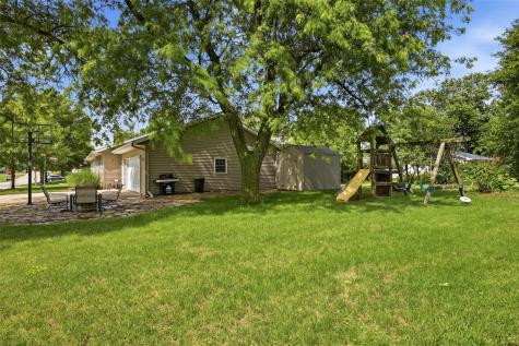 1103 E 1st Street Anamosa IA 52205